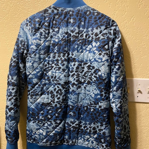 Women’s Northface jacket - Picture 5 of 9